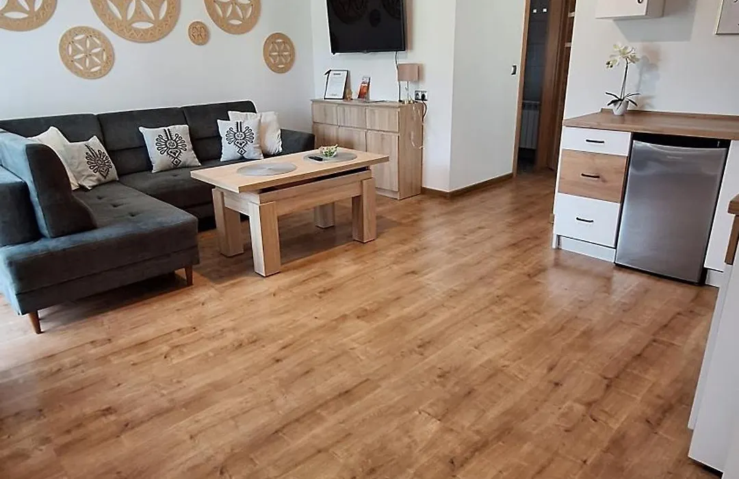 Apartament na brzyzku-1